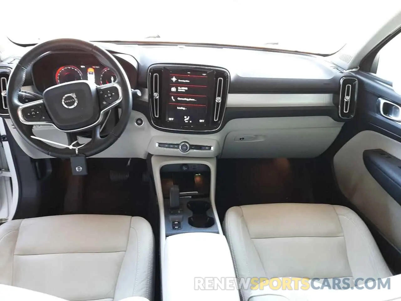 8 fotografías del automóvil dañado YV4162UK0K2045485 VOLVO XC40 2019