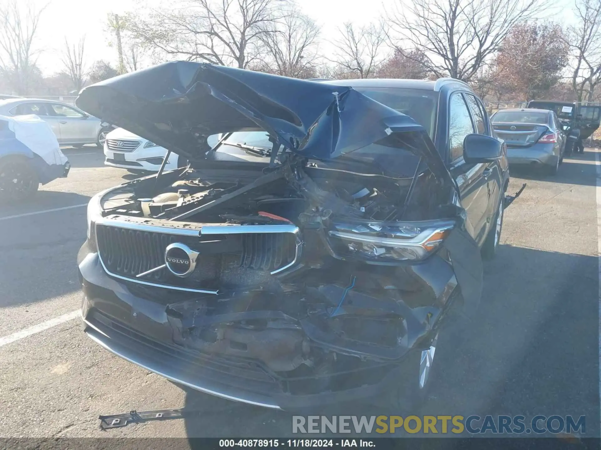 6 fotografías del automóvil dañado YV4162UK0K2050010 VOLVO XC40 2019