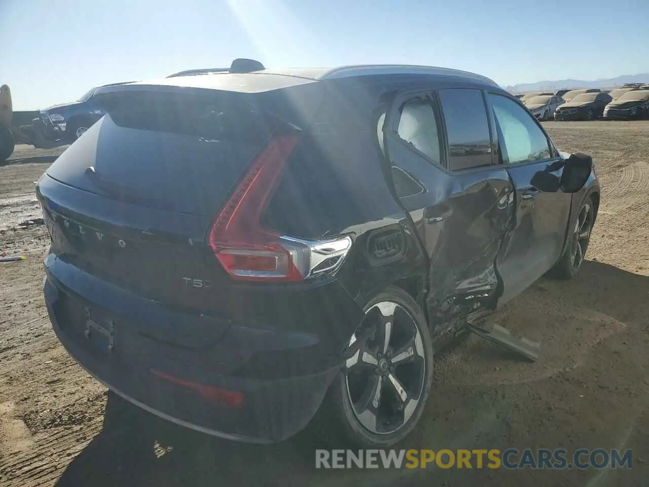 3 fotografías del automóvil dañado YV4162UK0K2131587 VOLVO XC40 2019