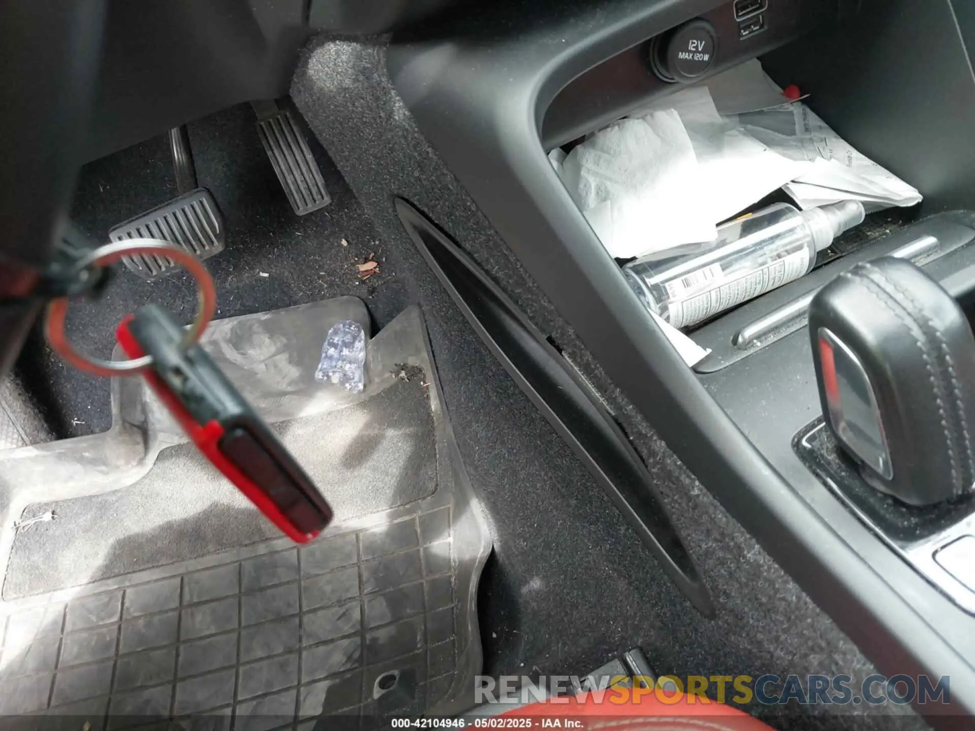 11 fotografías del automóvil dañado YV4162UK1K2052266 VOLVO XC40 2019