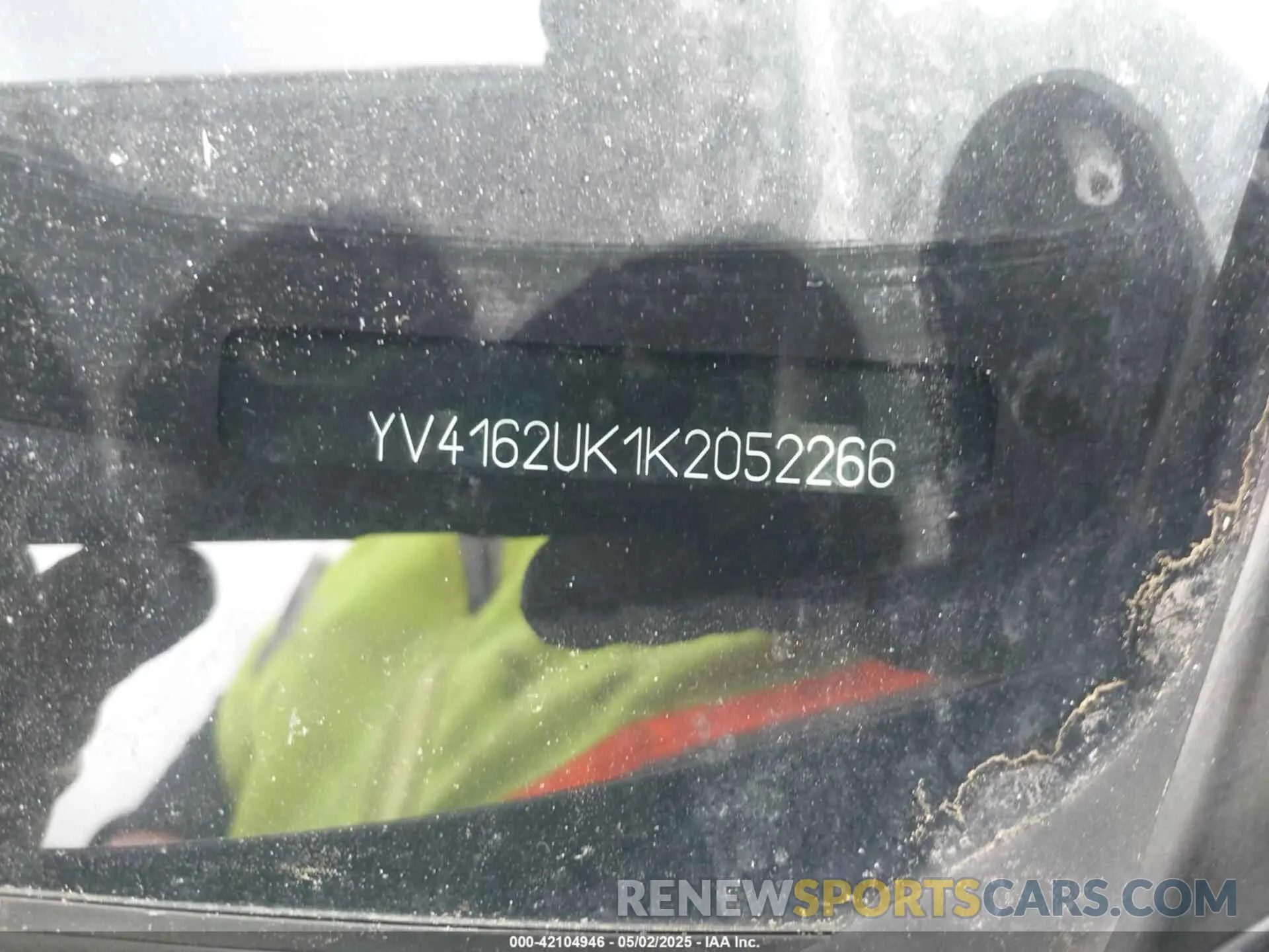 17 fotografías del automóvil dañado YV4162UK1K2052266 VOLVO XC40 2019