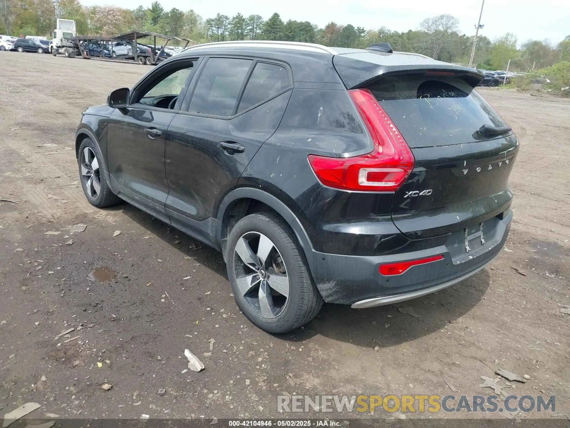 3 fotografías del automóvil dañado YV4162UK1K2052266 VOLVO XC40 2019