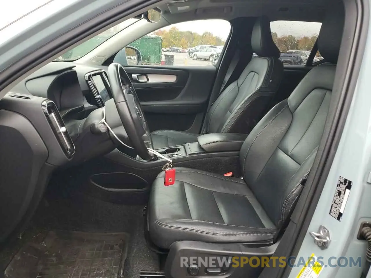 7 fotografías del automóvil dañado YV4162UK1K2111302 VOLVO XC40 2019
