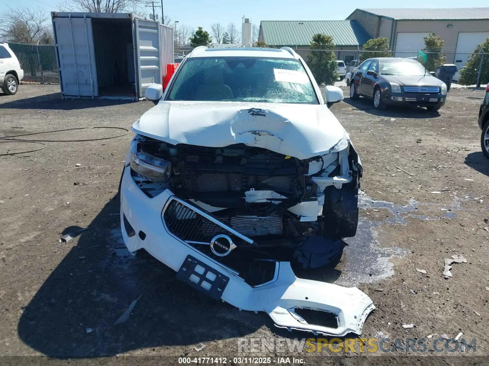 13 fotografías del automóvil dañado YV4162UK1K2152173 VOLVO XC40 2019
