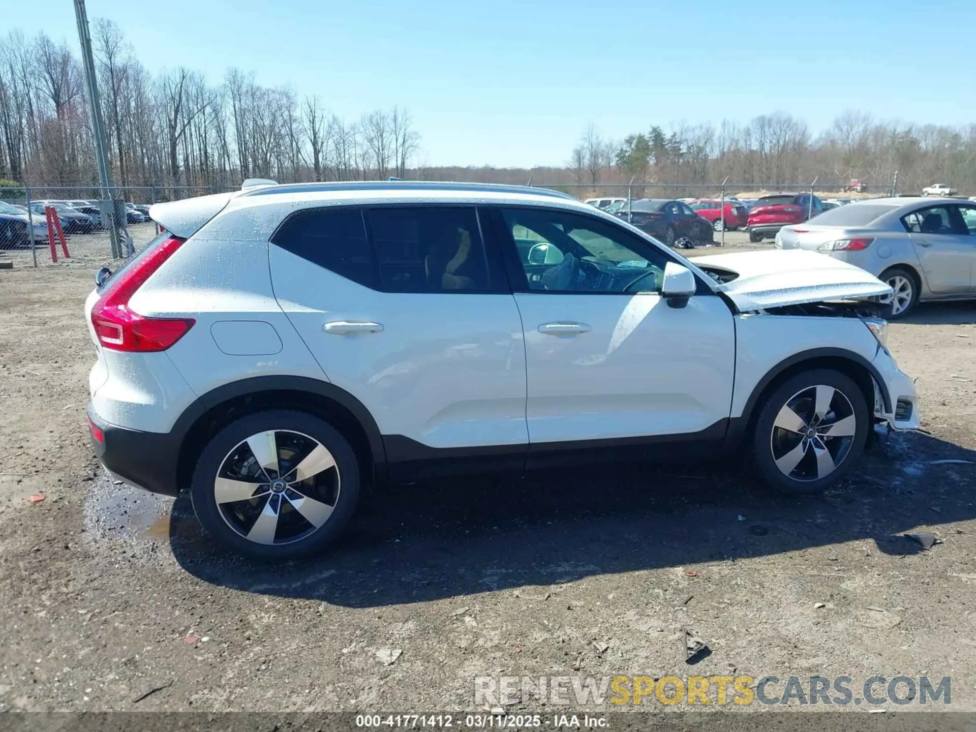 14 fotografías del automóvil dañado YV4162UK1K2152173 VOLVO XC40 2019
