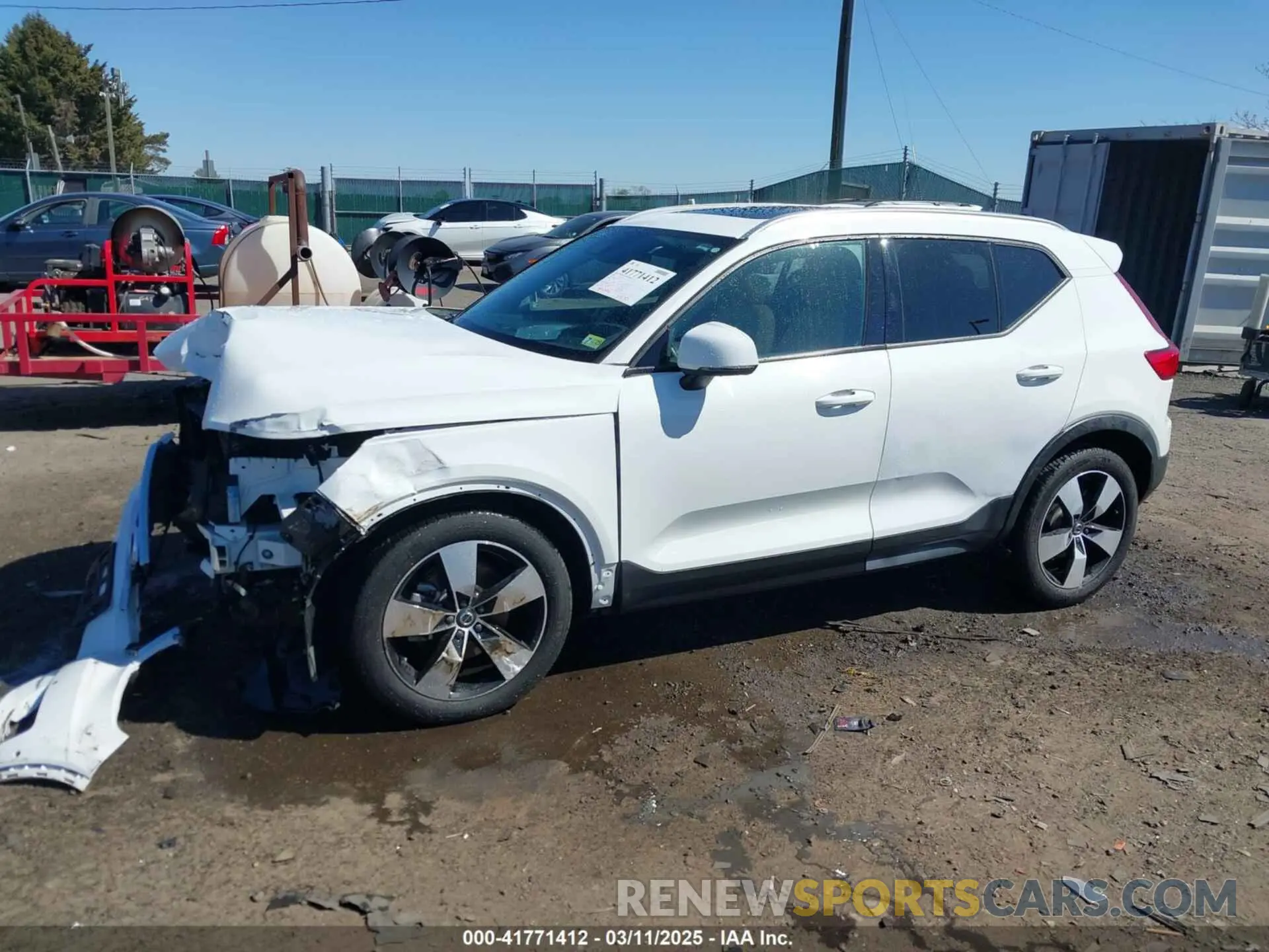 15 fotografías del automóvil dañado YV4162UK1K2152173 VOLVO XC40 2019
