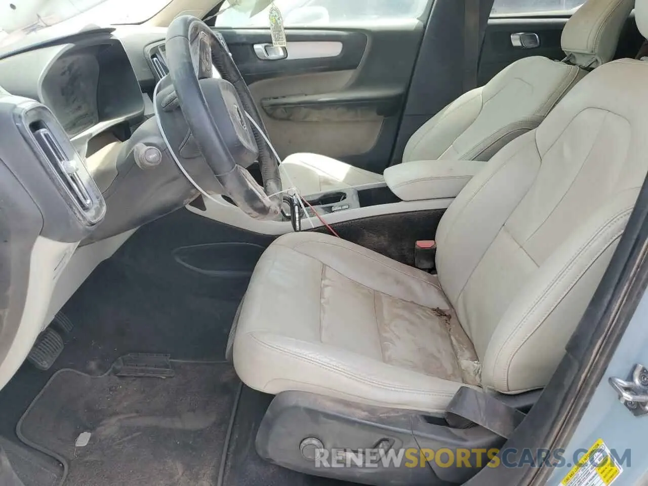 7 fotografías del automóvil dañado YV4162UK2K2051742 VOLVO XC40 2019