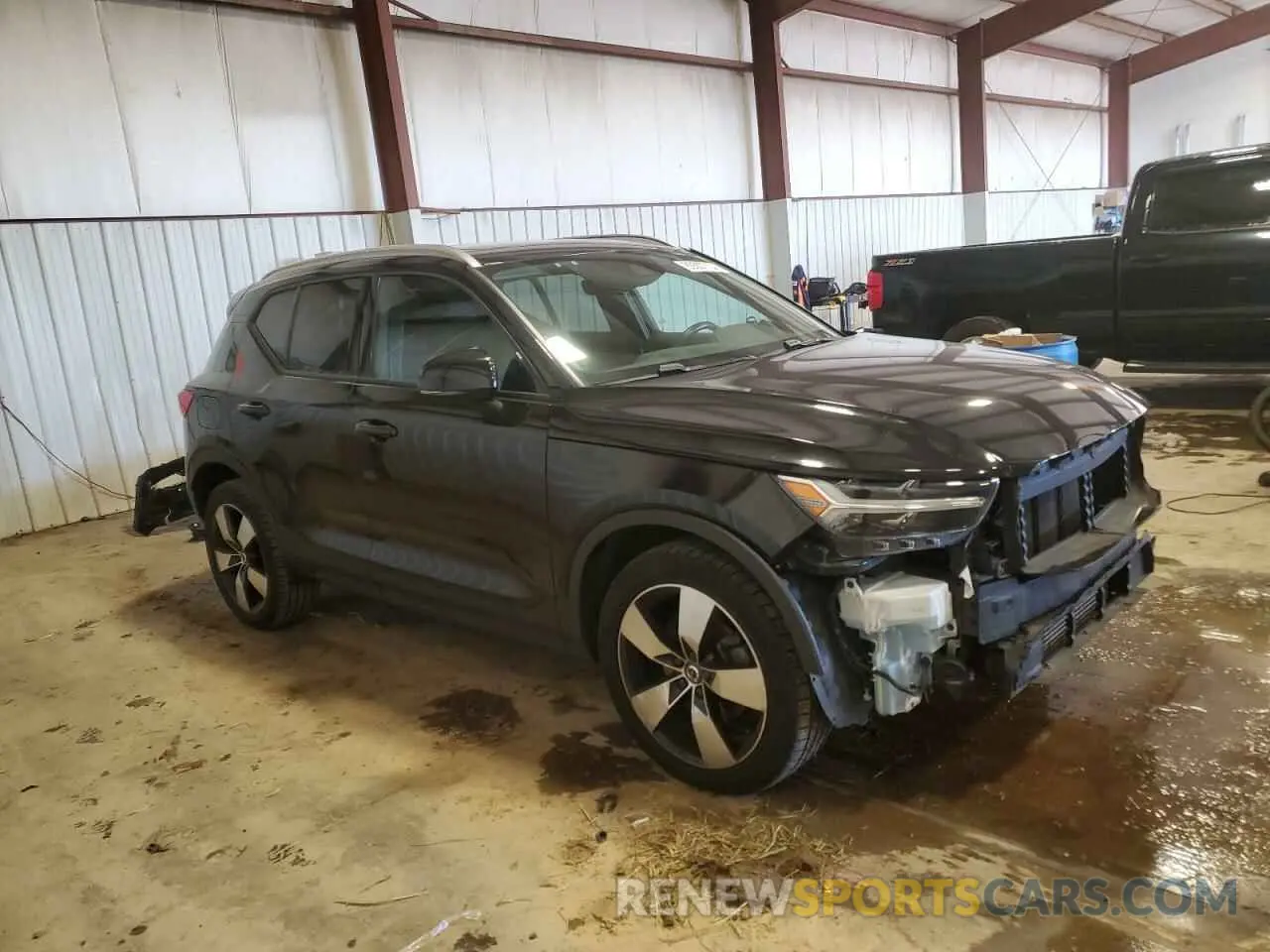 4 fotografías del automóvil dañado YV4162UK3K2060756 VOLVO XC40 2019