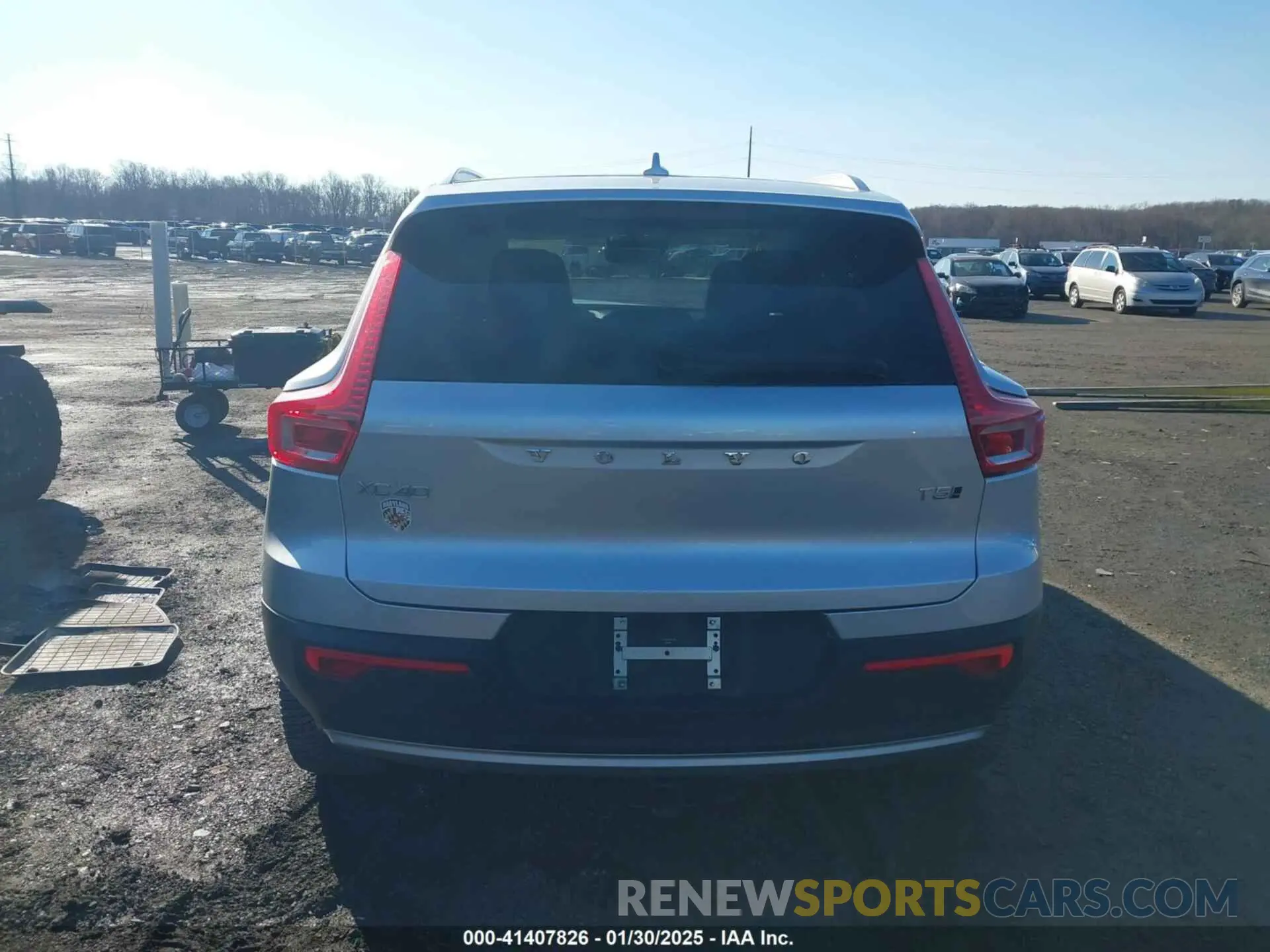 17 fotografías del automóvil dañado YV4162UK5K2052092 VOLVO XC40 2019