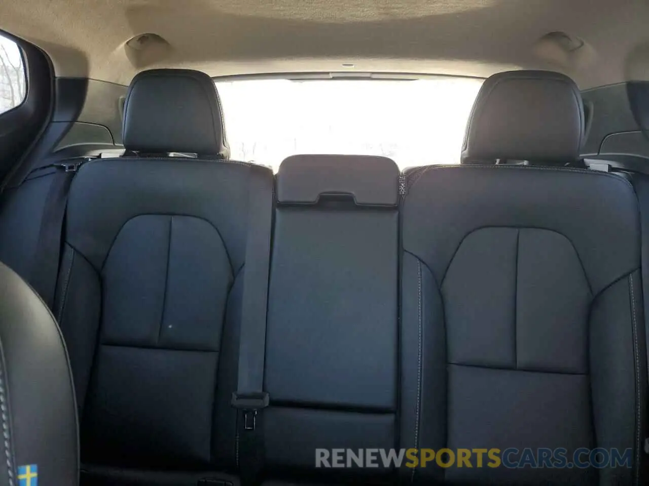 10 fotografías del automóvil dañado YV4162UK5K2117801 VOLVO XC40 2019