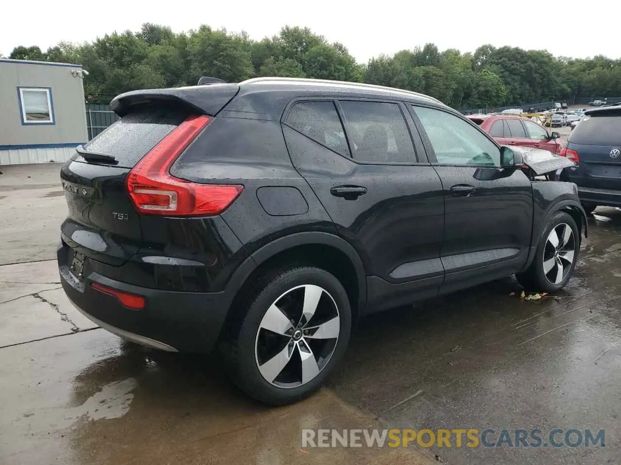 3 fotografías del automóvil dañado YV4162UK5K2123145 VOLVO XC40 2019