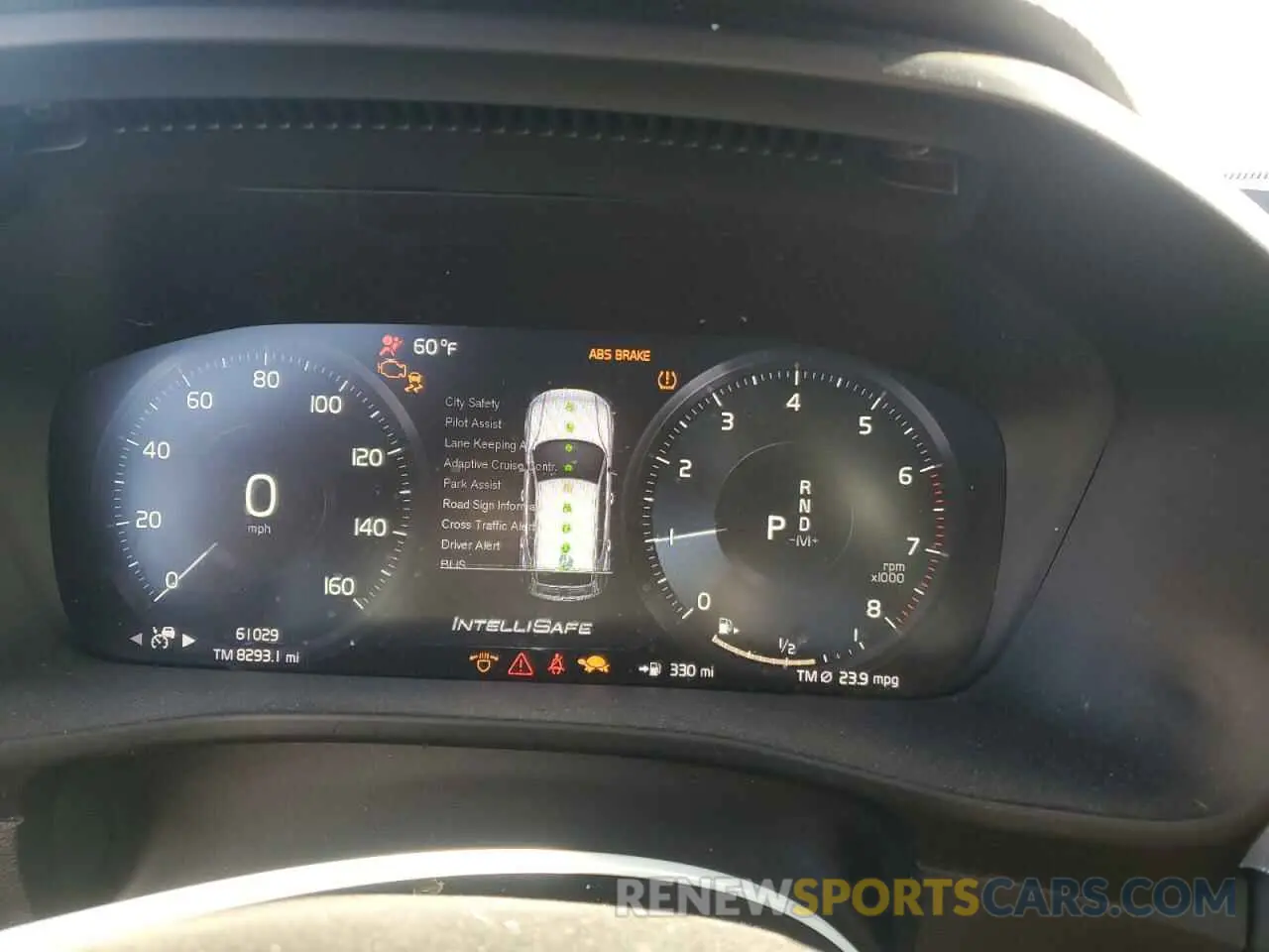 9 fotografías del automóvil dañado YV4162UK5K2147350 VOLVO XC40 2019