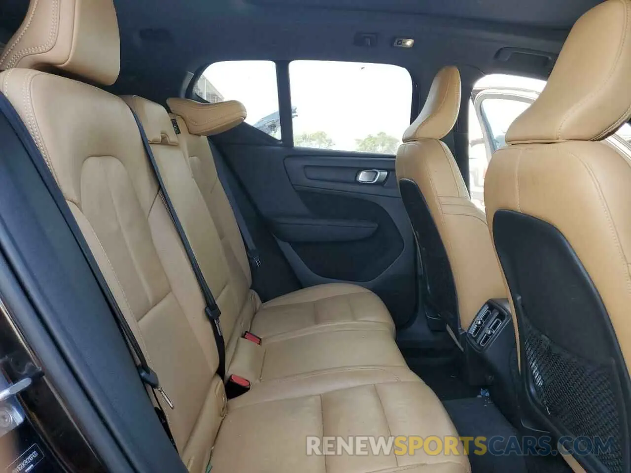 10 fotografías del automóvil dañado YV4162UK7K2107433 VOLVO XC40 2019