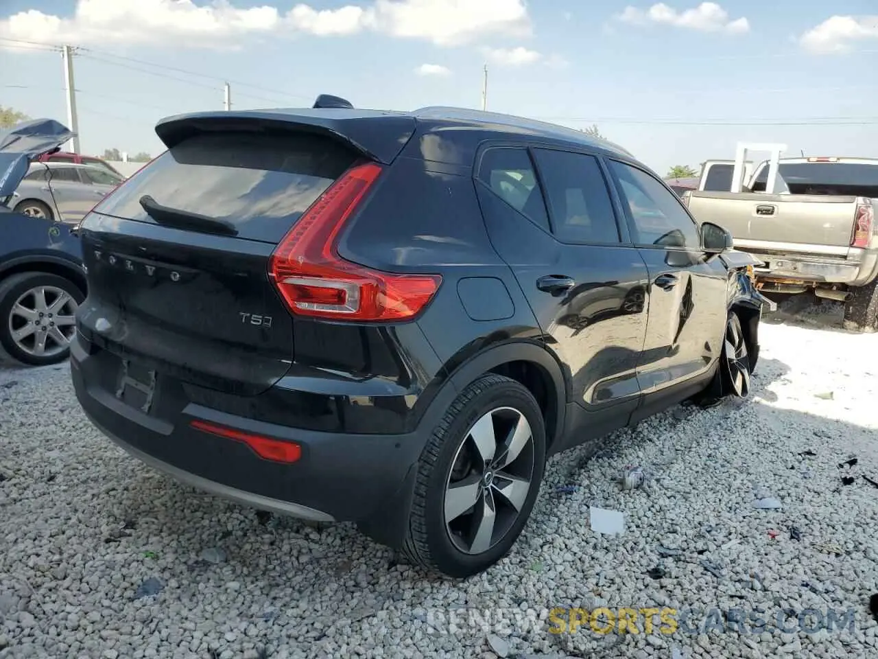 3 fotografías del automóvil dañado YV4162UK7K2107433 VOLVO XC40 2019
