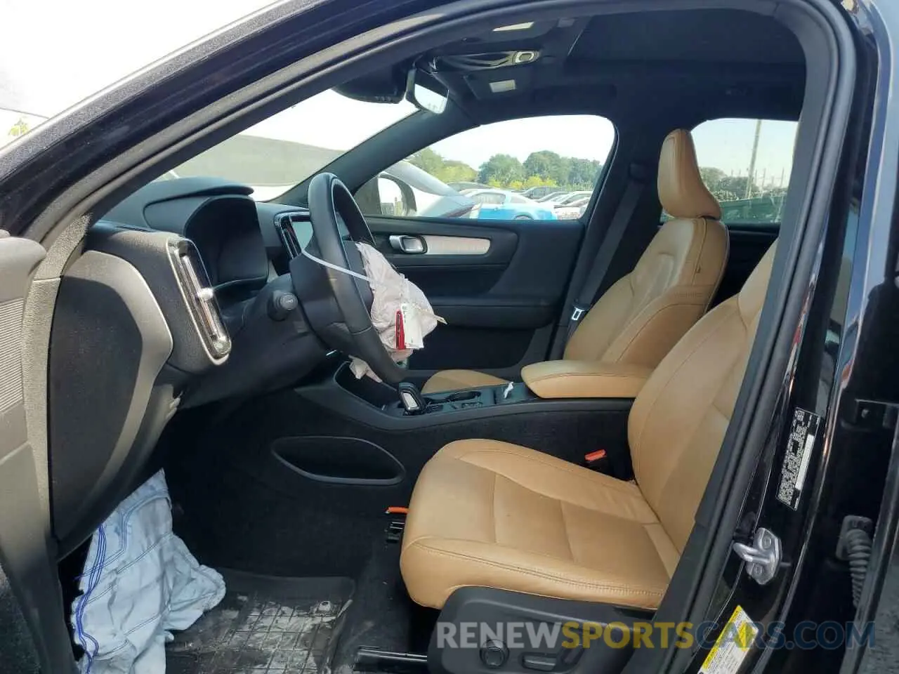 7 fotografías del automóvil dañado YV4162UK7K2107433 VOLVO XC40 2019
