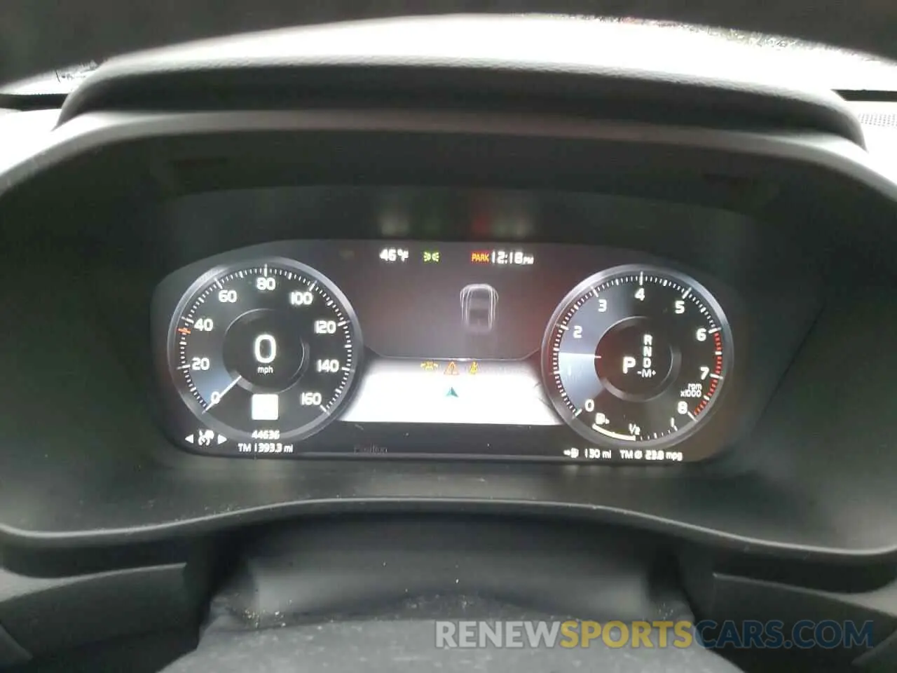 9 fotografías del automóvil dañado YV4162UK8K2123317 VOLVO XC40 2019