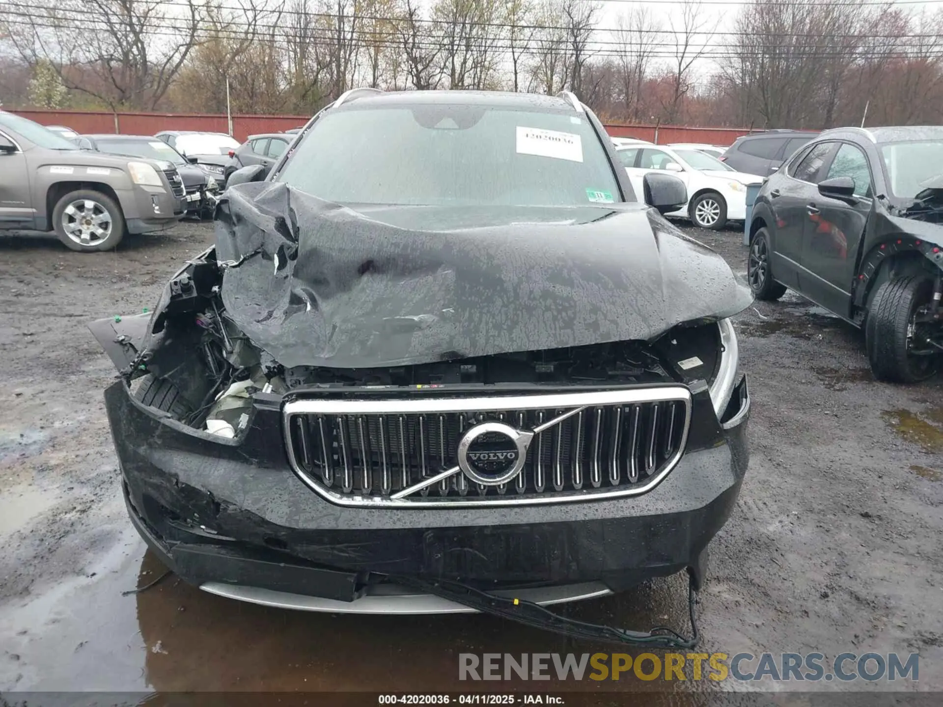 12 fotografías del automóvil dañado YV4162UL2K2077802 VOLVO XC40 2019