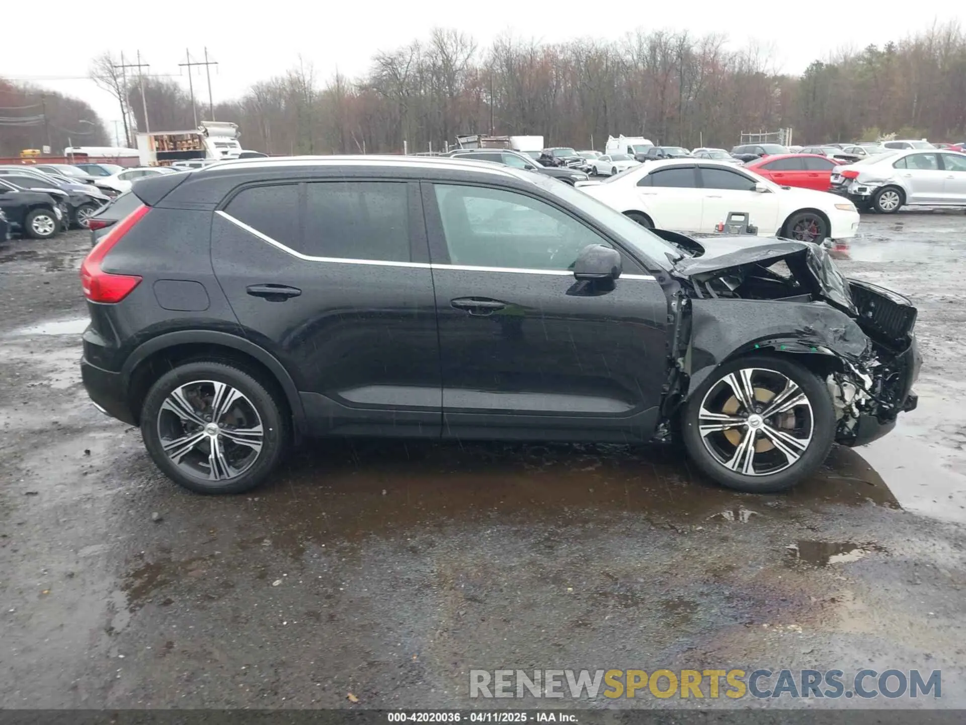 13 fotografías del automóvil dañado YV4162UL2K2077802 VOLVO XC40 2019