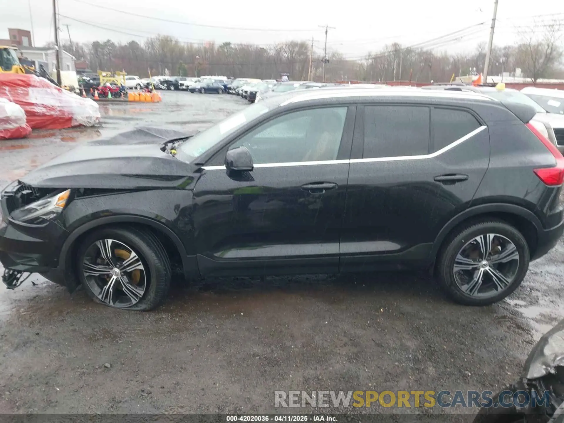 14 fotografías del automóvil dañado YV4162UL2K2077802 VOLVO XC40 2019