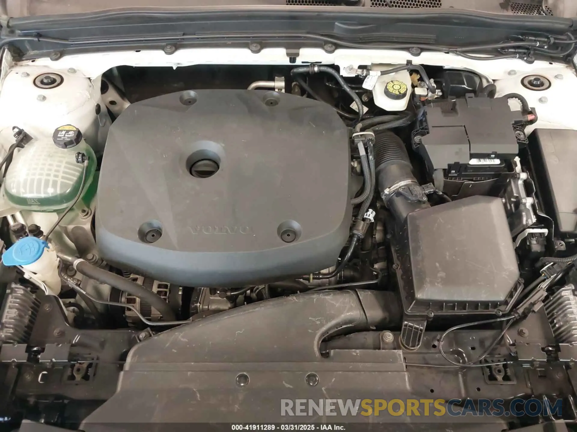 10 fotografías del automóvil dañado YV4162UL5K2046401 VOLVO XC40 2019