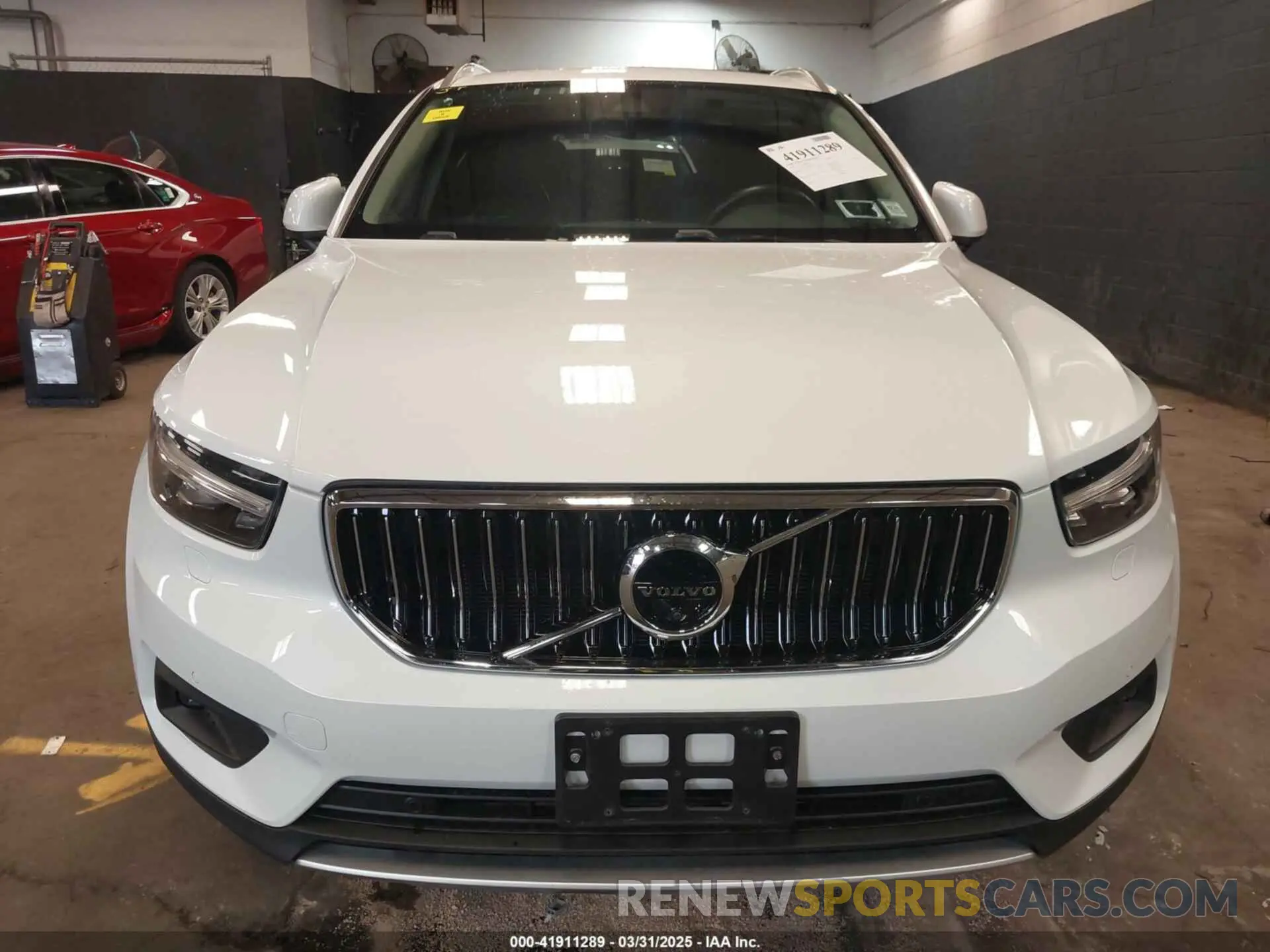 12 fotografías del automóvil dañado YV4162UL5K2046401 VOLVO XC40 2019