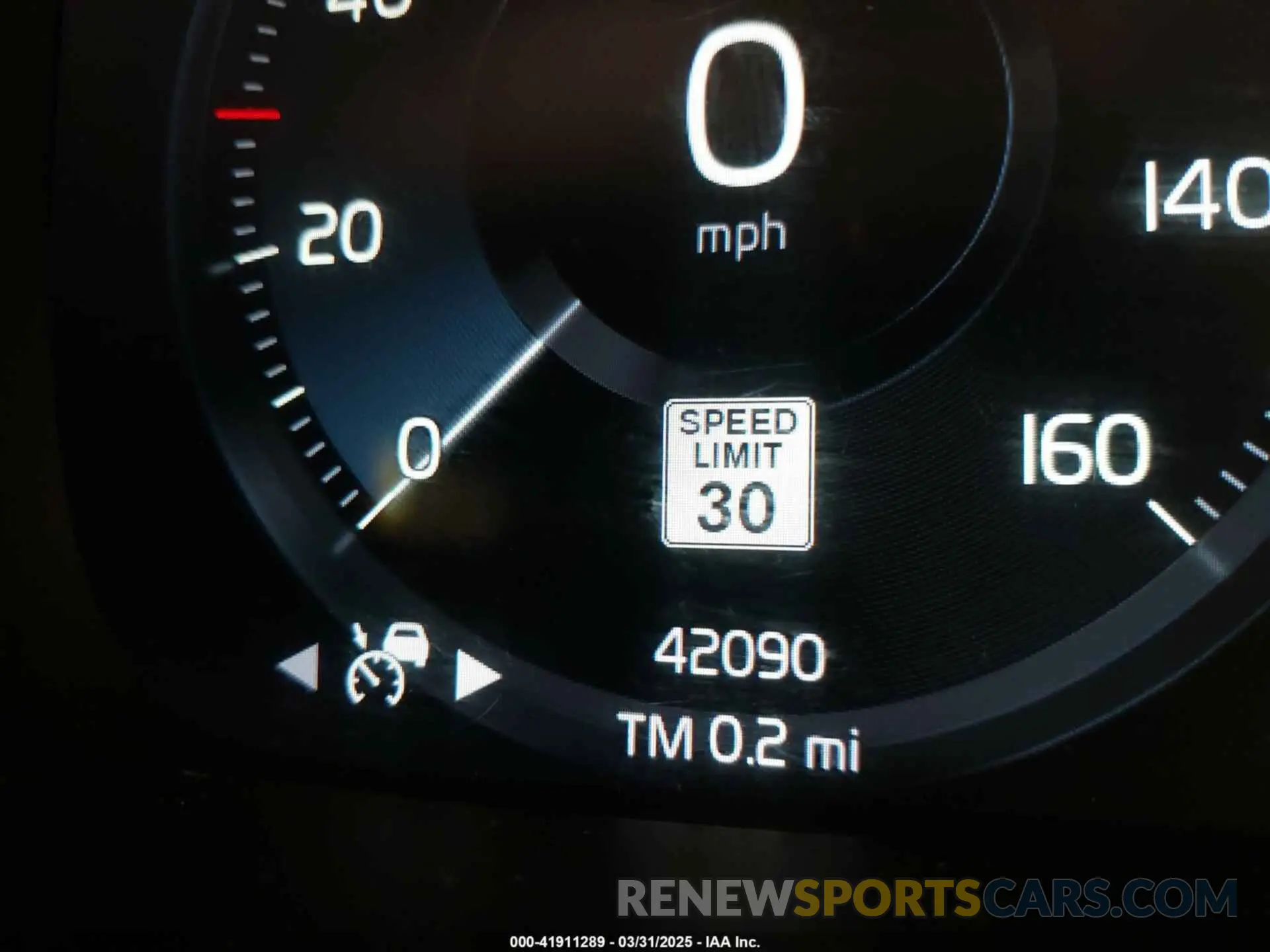 15 fotografías del automóvil dañado YV4162UL5K2046401 VOLVO XC40 2019