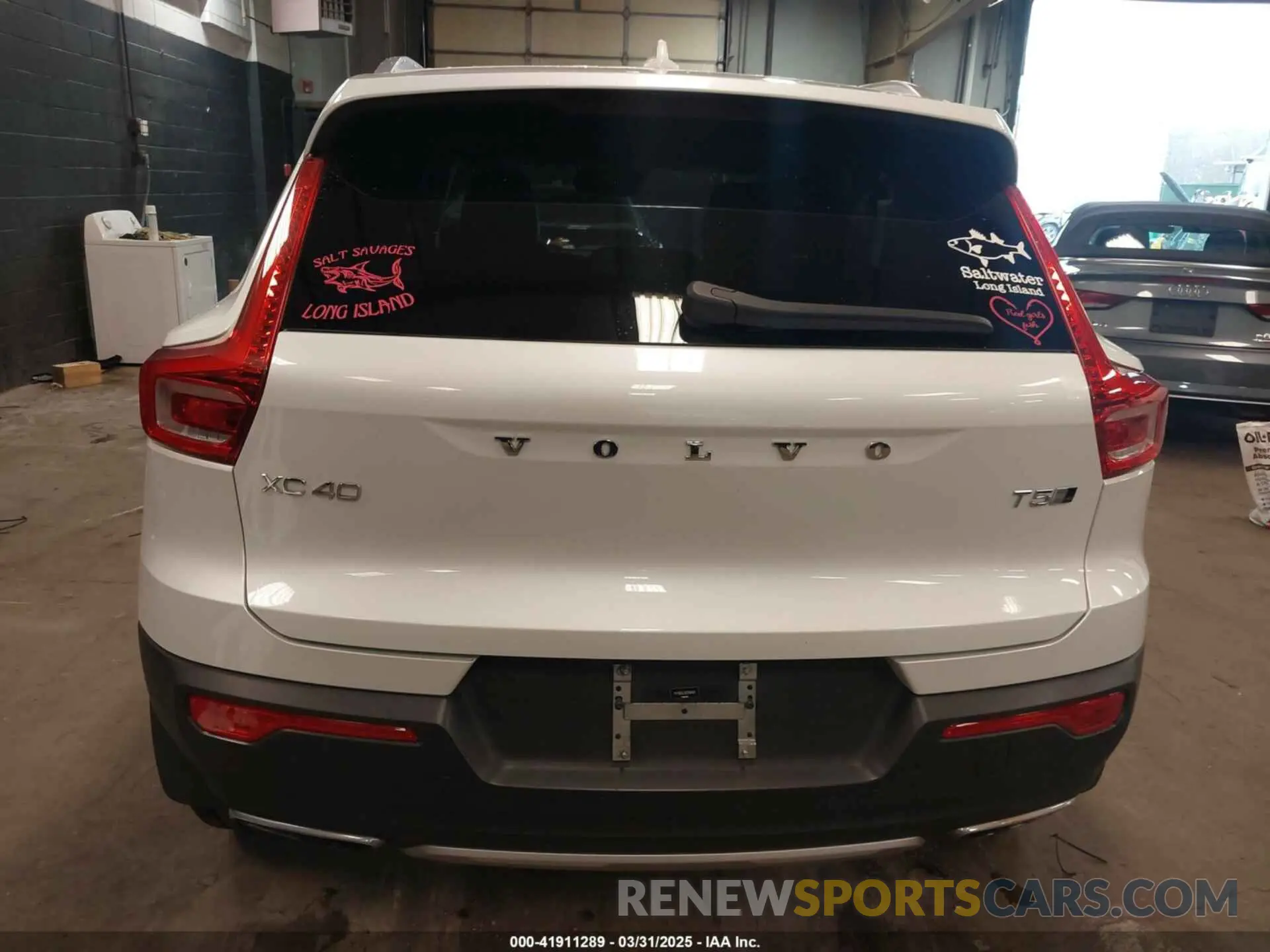 16 fotografías del automóvil dañado YV4162UL5K2046401 VOLVO XC40 2019