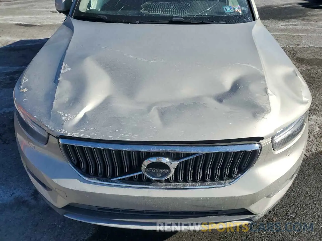 11 fotografías del automóvil dañado YV4162UL5K2056538 VOLVO XC40 2019