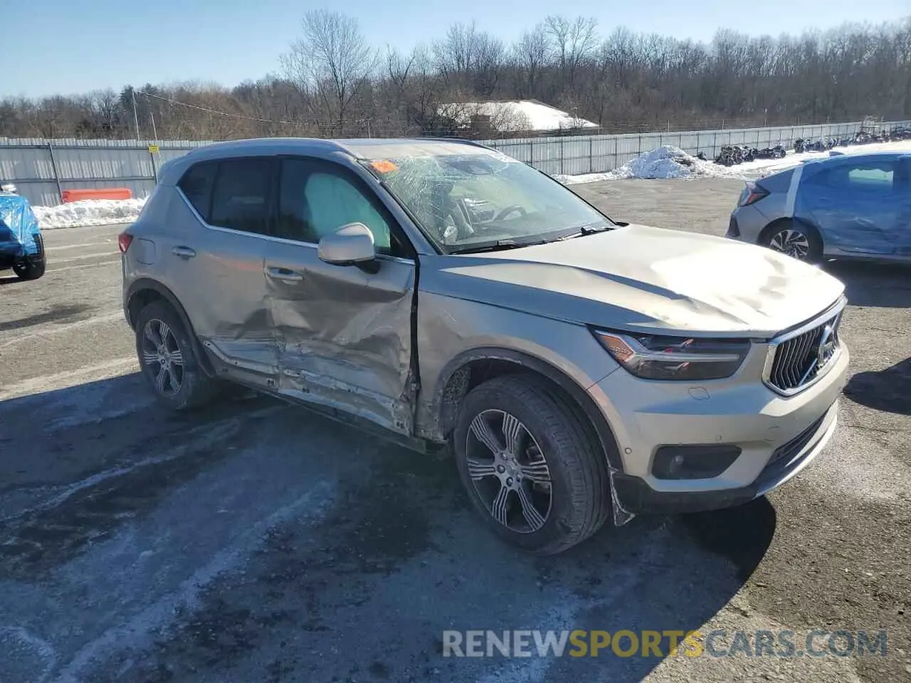 4 fotografías del automóvil dañado YV4162UL5K2056538 VOLVO XC40 2019
