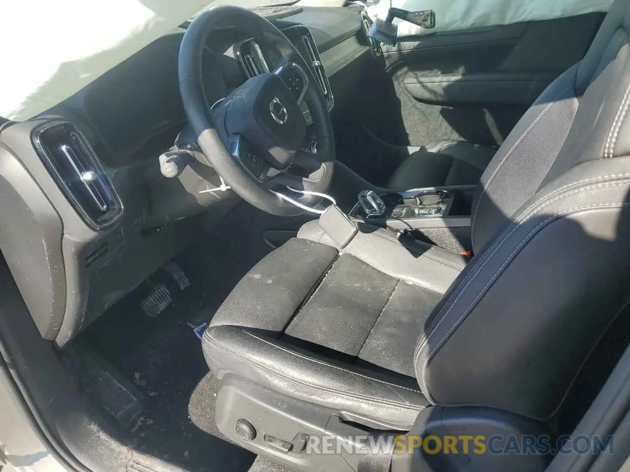 7 fotografías del automóvil dañado YV4162UL5K2056538 VOLVO XC40 2019