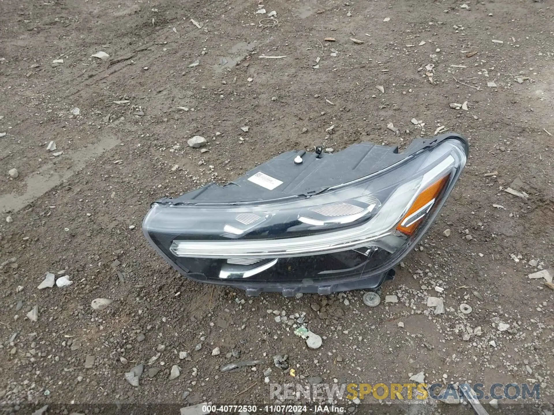12 fotografías del automóvil dañado YV4162UL5K2074005 VOLVO XC40 2019