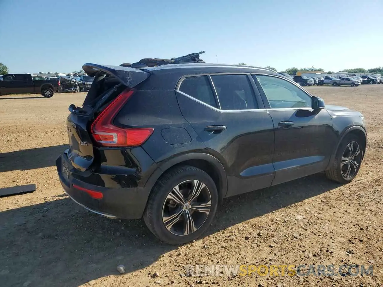 3 fotografías del automóvil dañado YV4162UL9K2111055 VOLVO XC40 2019