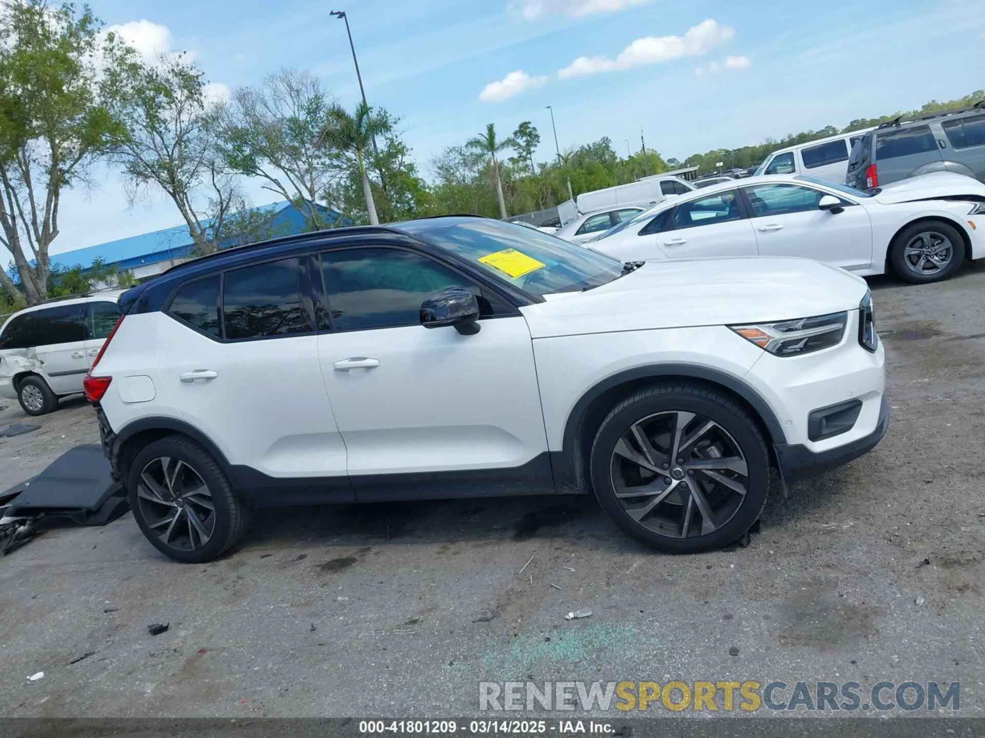 13 fotografías del automóvil dañado YV4162UM0K2142459 VOLVO XC40 2019