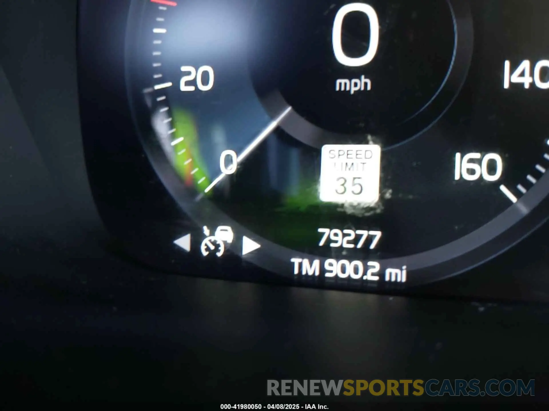 16 fotografías del automóvil dañado YV4162UM1K2106120 VOLVO XC40 2019