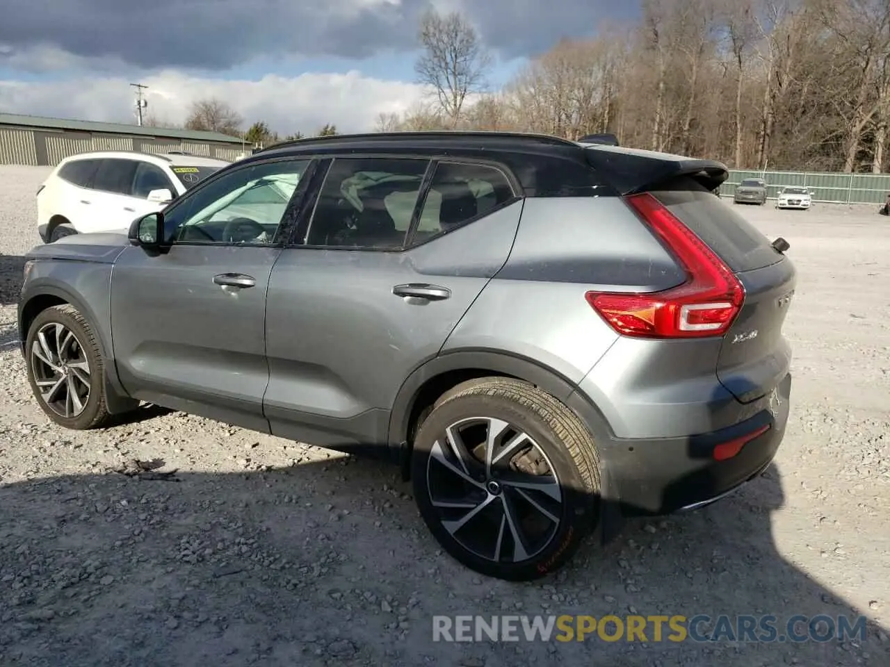 2 fotografías del automóvil dañado YV4162UM4K2155926 VOLVO XC40 2019