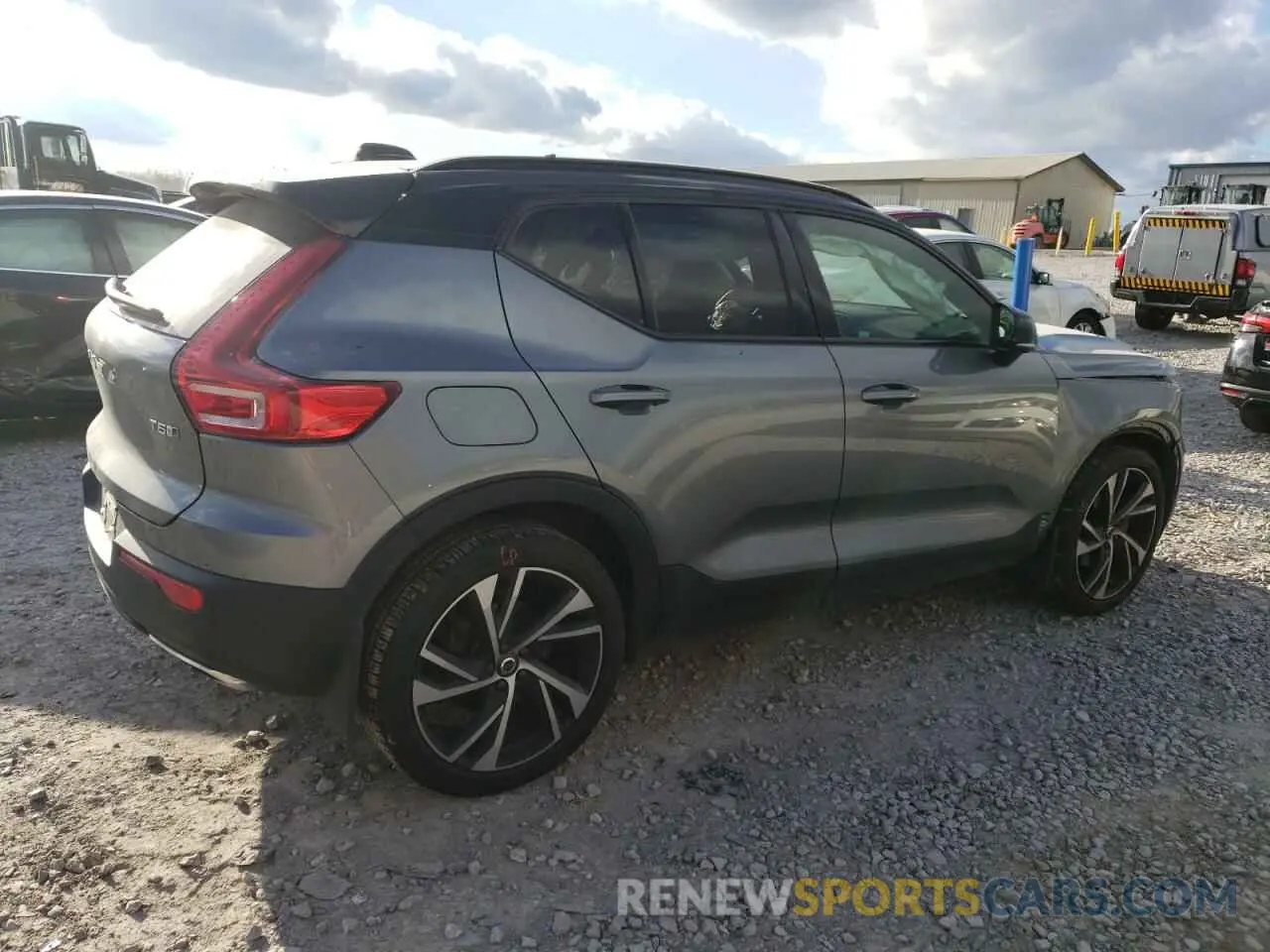 3 fotografías del automóvil dañado YV4162UM4K2155926 VOLVO XC40 2019