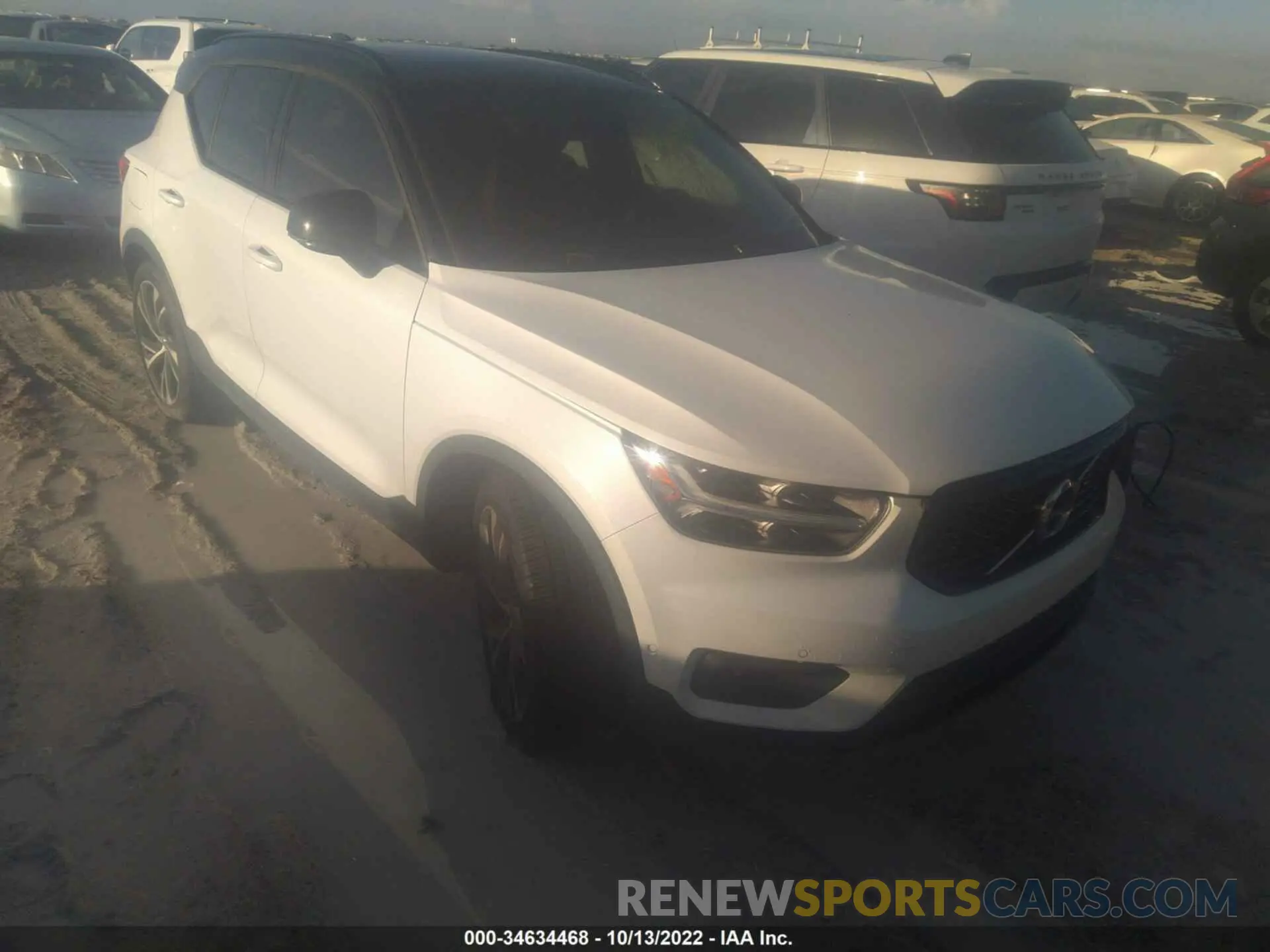 1 fotografías del automóvil dañado YV4162UM8K2075139 VOLVO XC40 2019