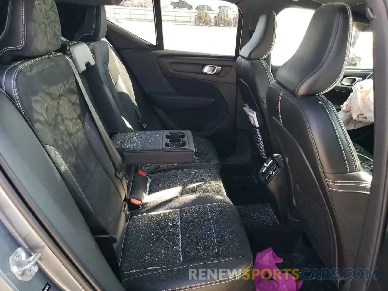 11 fotografías del automóvil dañado YV4162UM8K2088523 VOLVO XC40 2019
