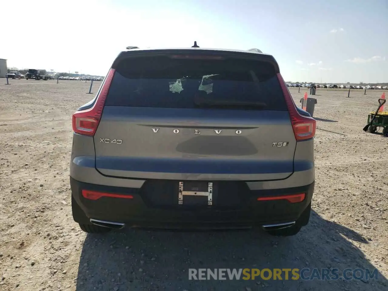 6 fotografías del automóvil dañado YV4162UM8K2088523 VOLVO XC40 2019