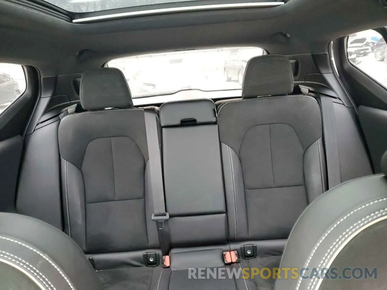 10 fotografías del automóvil dañado YV4162UM8K2102498 VOLVO XC40 2019