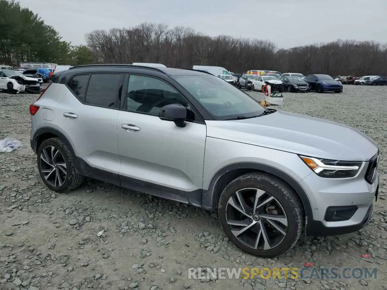 4 fotografías del automóvil dañado YV4162UM8K2102498 VOLVO XC40 2019