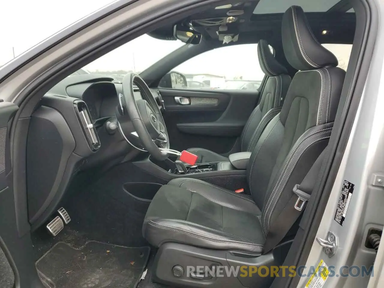 7 fotografías del automóvil dañado YV4162UM8K2102498 VOLVO XC40 2019
