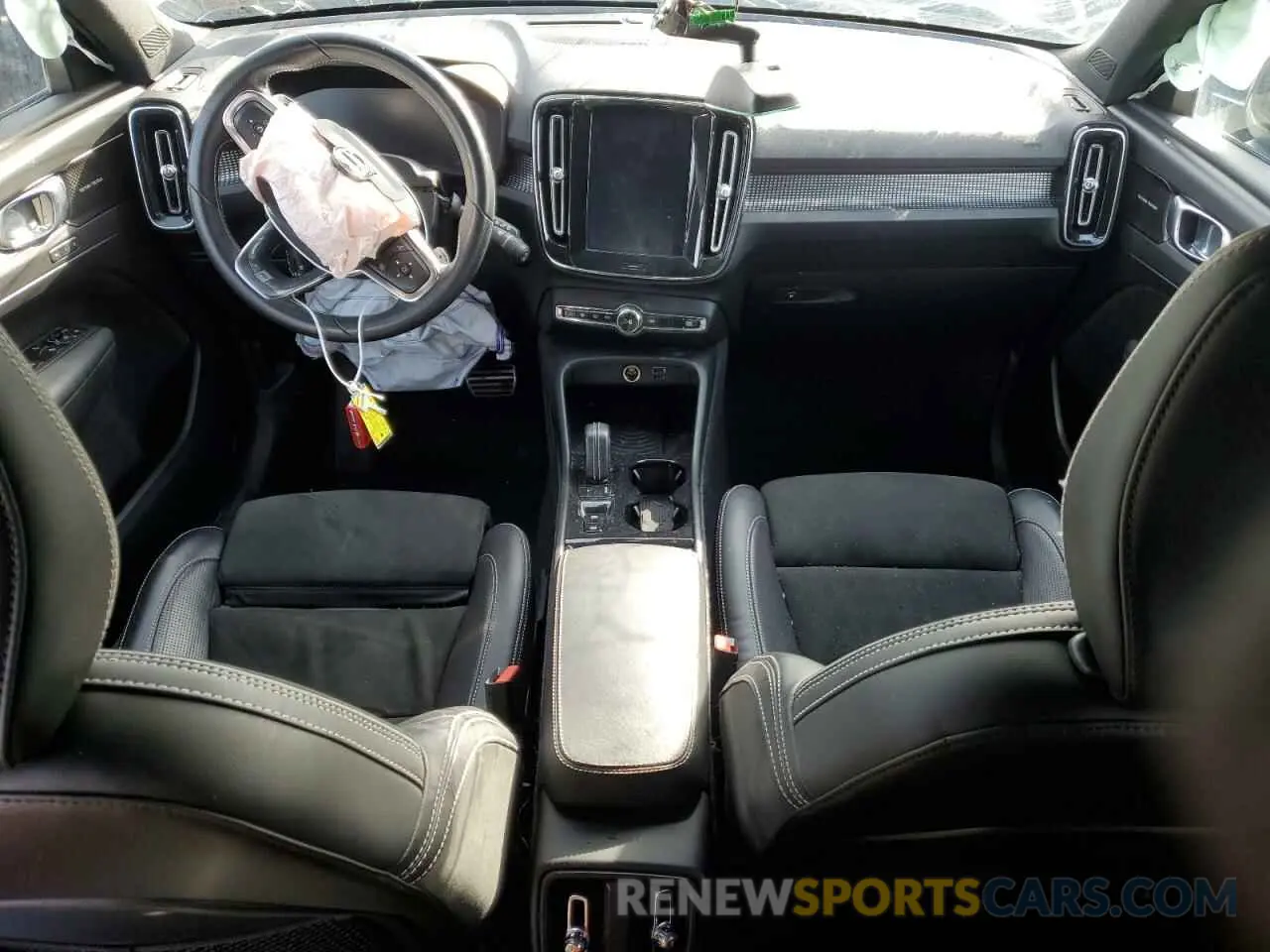 8 fotografías del automóvil dañado YV4162XZ1K2003657 VOLVO XC40 2019