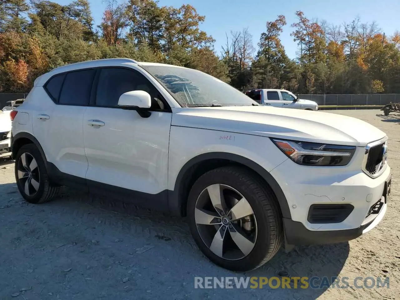4 fotografías del automóvil dañado YV4162XZ2K2011475 VOLVO XC40 2019