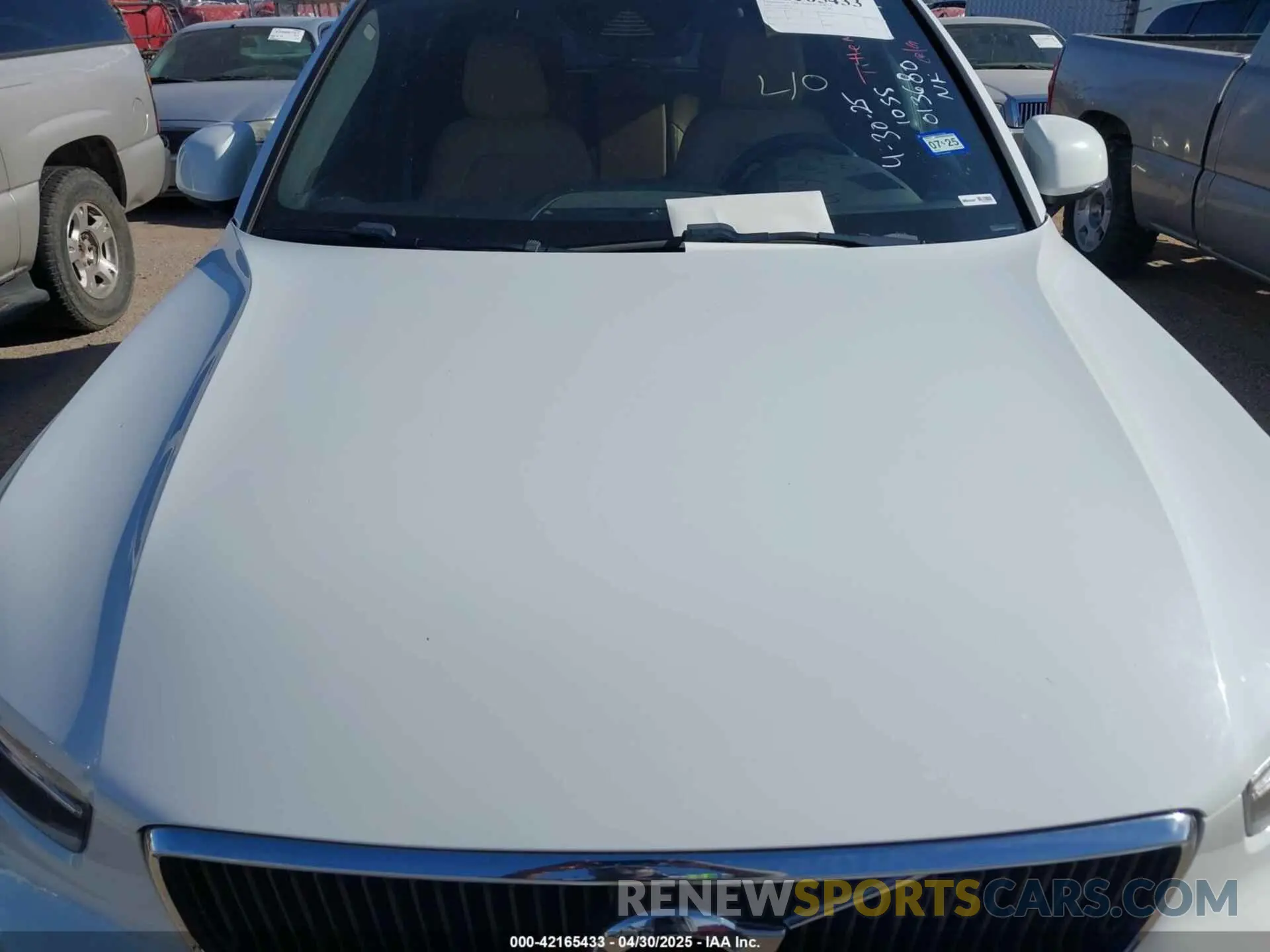 10 fotografías del automóvil dañado YV4162XZ2K2013680 VOLVO XC40 2019