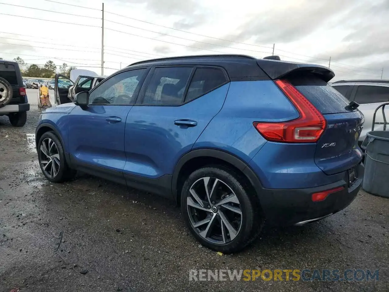 2 fotografías del automóvil dañado YV4162XZ6K2002164 VOLVO XC40 2019