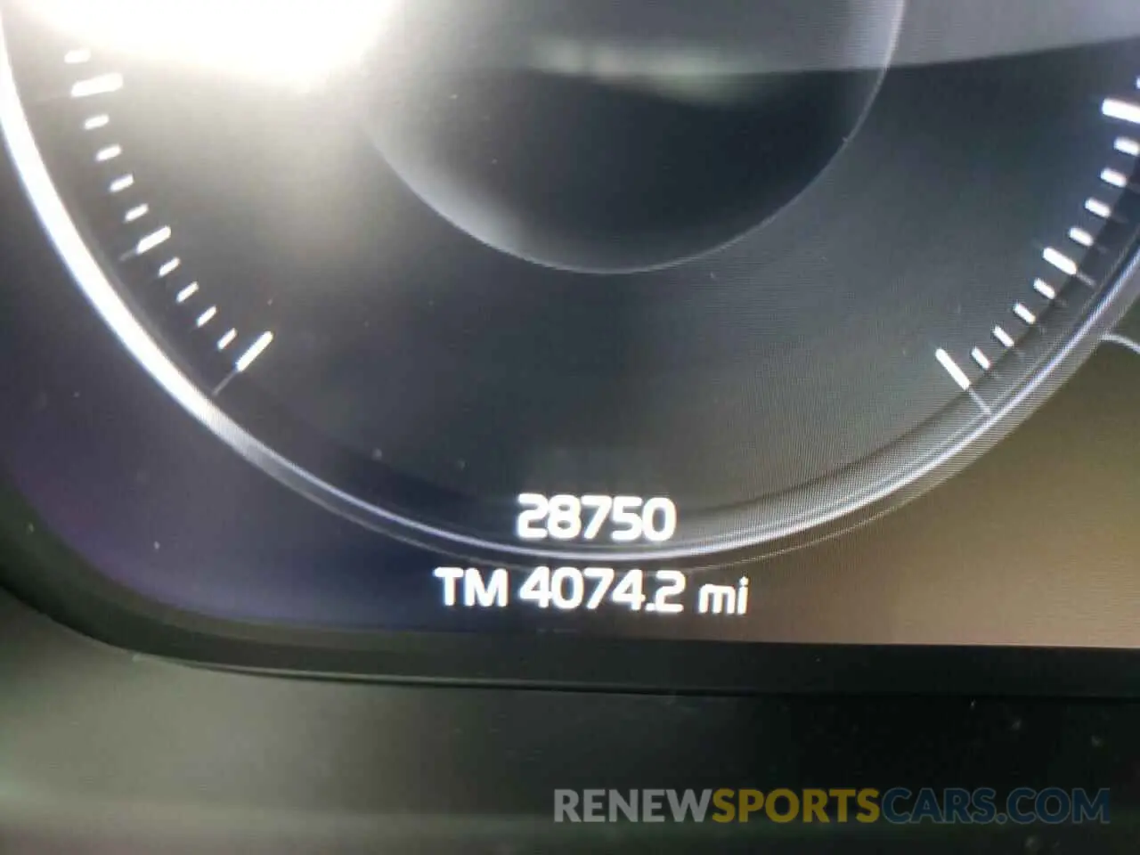 8 fotografías del automóvil dañado YV4162XZXK2004502 VOLVO XC40 2019