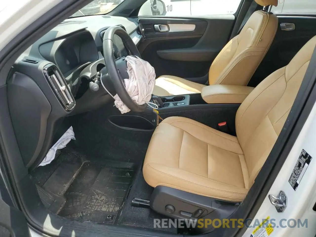 7 fotografías del automóvil dañado YV4162UK1L2275215 VOLVO XC40 2020