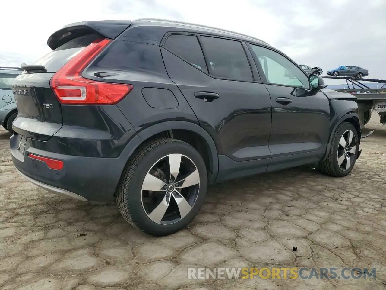 3 fotografías del automóvil dañado YV4162UK4L2199232 VOLVO XC40 2020