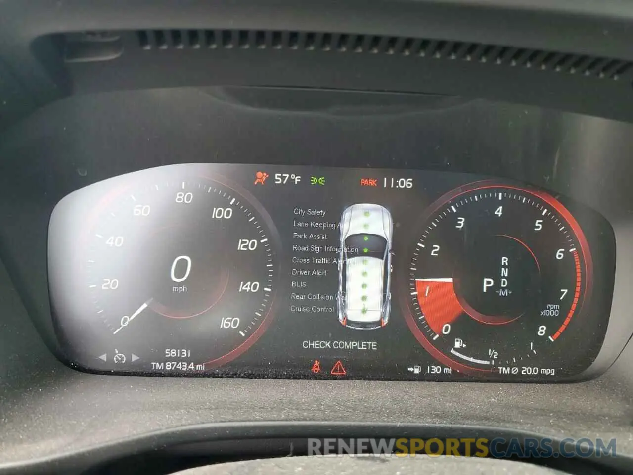 9 fotografías del automóvil dañado YV4162UK4L2199232 VOLVO XC40 2020